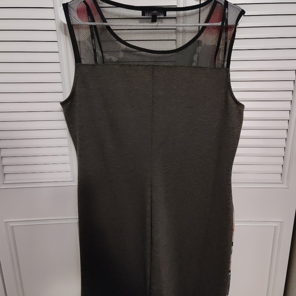 Dress - Picture 2 of 4